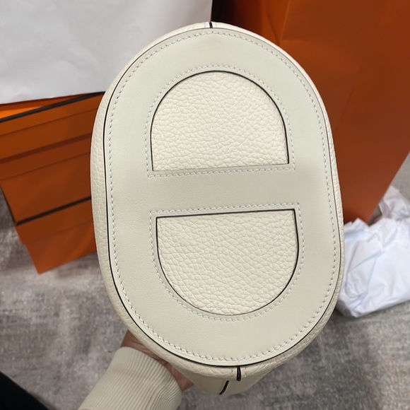 Hermes the Loop 18 bag - Picture 8 of 9